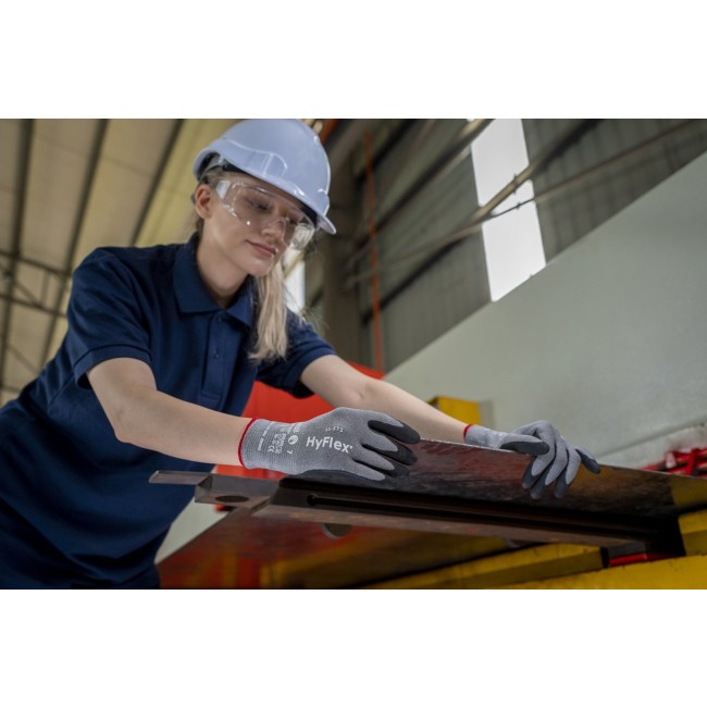 hyflex-11-571-application-metal-fabrication.jpeg ANSELL