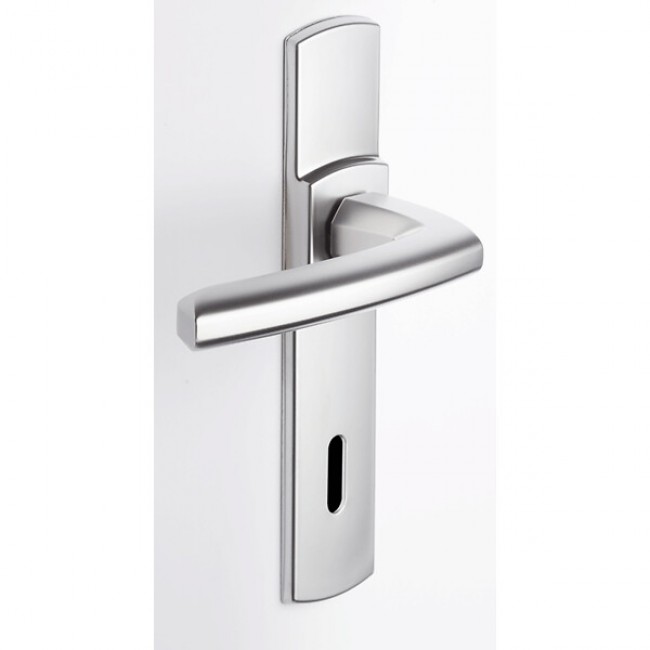 pm_11812_228_228148-yb6i21bweh-600.jpeg VACHETTE