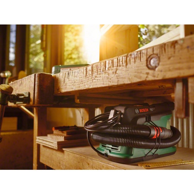 aspirateur_poussieres_bosch_easyvac3fr_use_2.jpg BOSCH