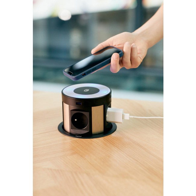 bloc-prises-escamotable-avec-chargeur-a-induction-incara-tower-smartphone-legrand.jpeg LEGRAND
