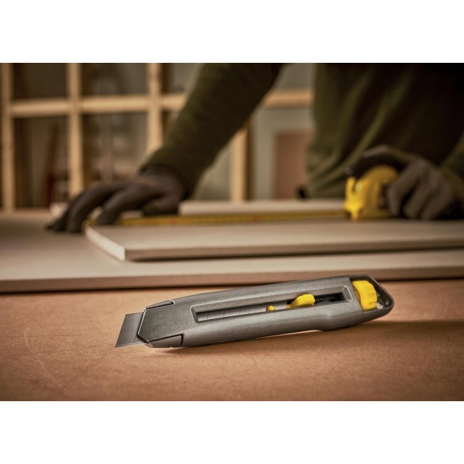 198220-9gn1j8f30l-whr.jpg STANLEY