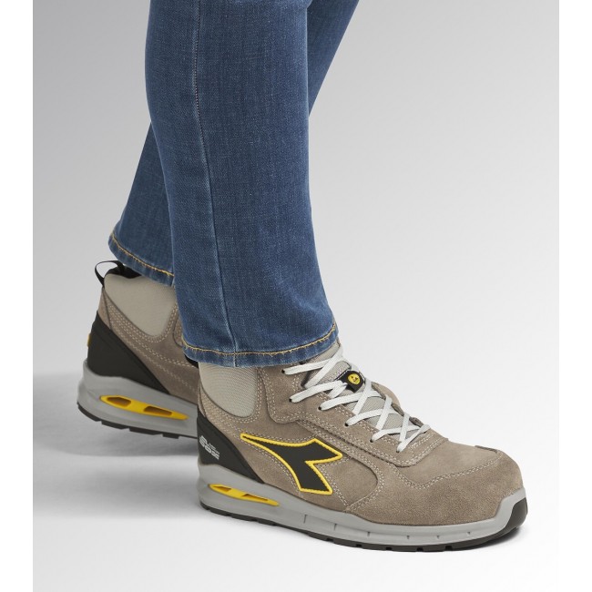 pm_11812_714_714786-41ucpxxhne-whr.jpg Diadora Utility