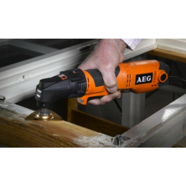 Multitool OMNIPRO 300 W avec tête multifonction-OMNI300KIT1-2jpeg.jpeg AEG Powertools