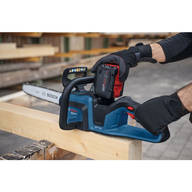gke_18v-40_application_carpentry_battery_close_up_00354_t2_HH.jpg BOSCH