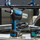 -riveteuse-sur-batterie-element-pour-rivets-aveugles-25-a-50mmV2.jpeg SCELL IT