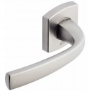 poignees-de-portes-sur-rosaces-muze-chrome-velours-vachette-square-1000x1000.jpg VACHETTE