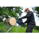 gke_18v-40_application_outdoor_log_medium_shot_02160_t8_HH.jpg BOSCH