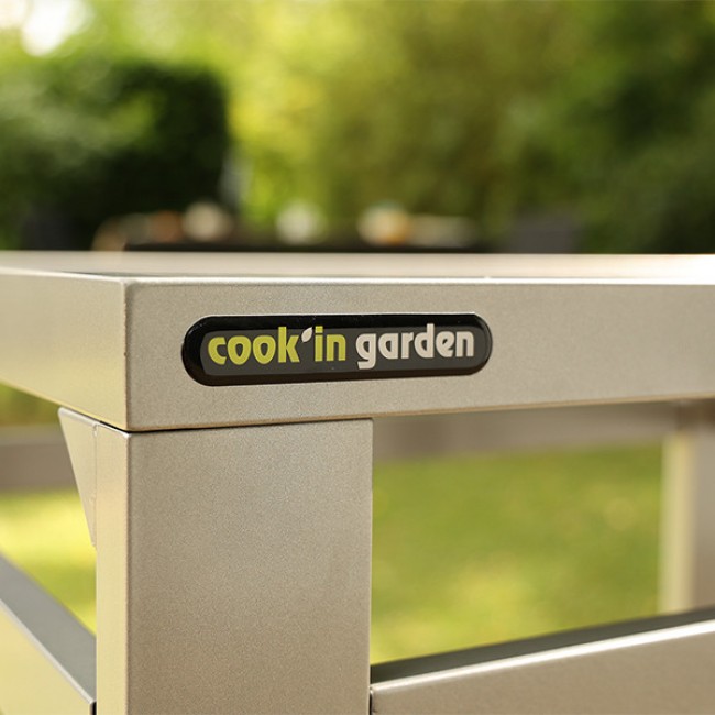 Desserte en métal noir - Média M - Bricozor 7.jpeg COOK IN GARDEN