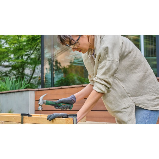 o482621v117 DIY_Hand_Tool_HAMMER_Claw_Hammer_12oz_application_001_3200x1800px.jpg BOSCH