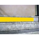 Bande CMA adhésive pour contremarches 100 mm x 10 m - jaune uni DINAC