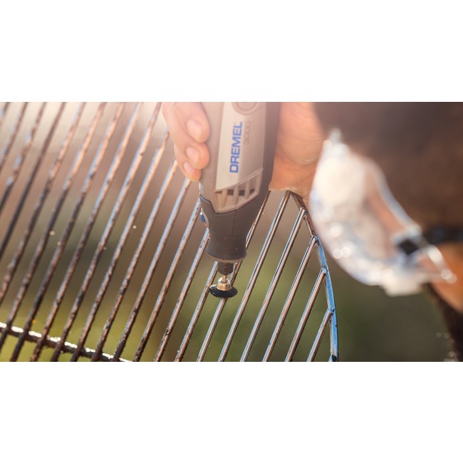 dremel-3000-cleaning-metal-grill.jpeg DREMEL