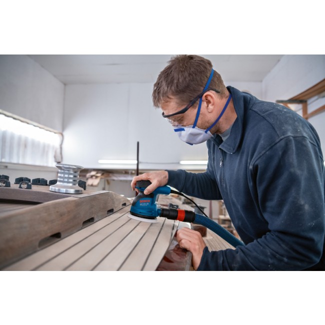 GEX_125-1_AE_application_Staubsauger-Bootsdeck_036 (12).jpg BOSCH