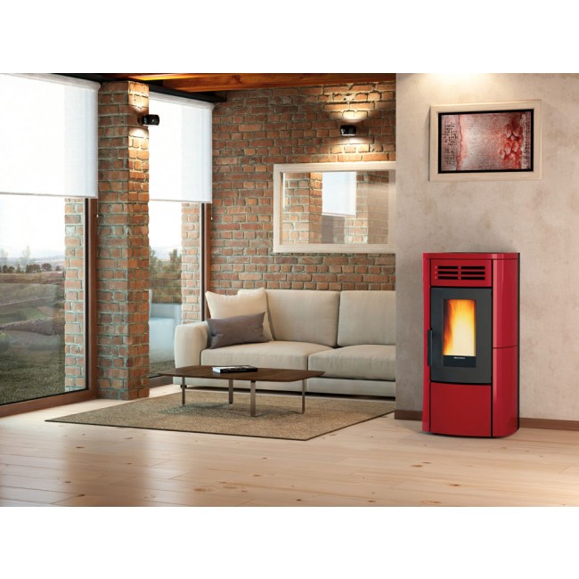 poêle_terry_plus_bordeaux_ambiance_la_nordica_bricozor.jpeg LA NORDICA EXTRAFLAME