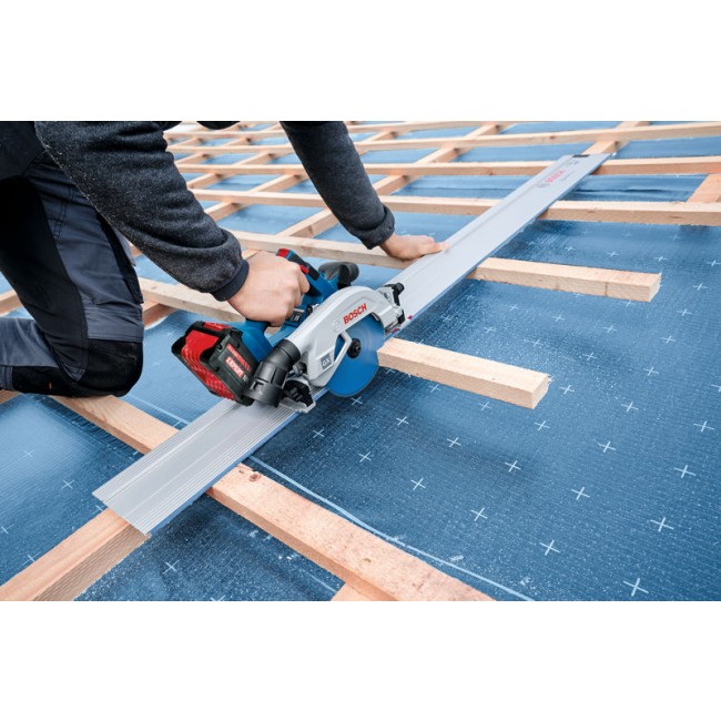 o582924v12GKS_18V-57-2_EXBA18V_5_5Ah_EXPERT_Application_Image_Closeup_Roof_Batten (1).jpg BOSCH