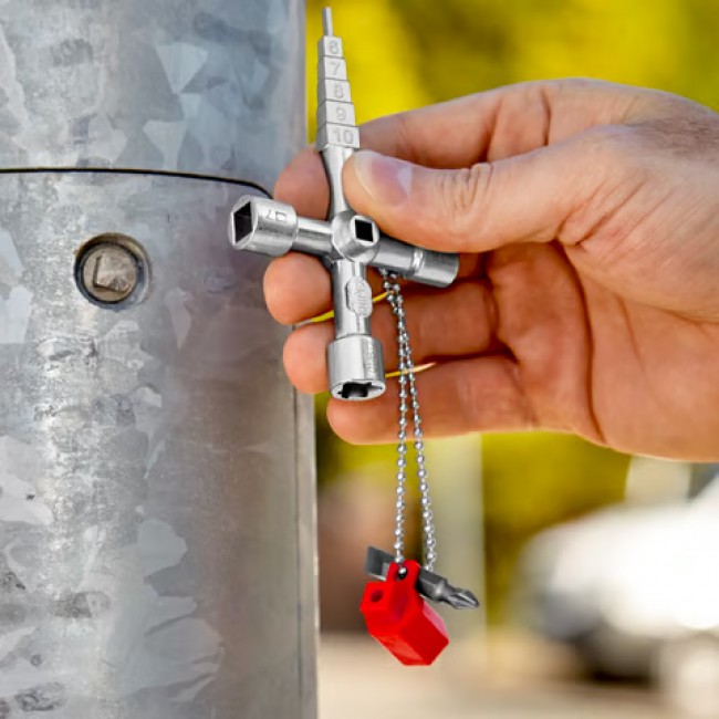 Trousseau-de-clés-maintenance-pour-chauffage,-climatique,-sanitaire-et-bâtiment-KNIPEX-2.jpg KNIPEX