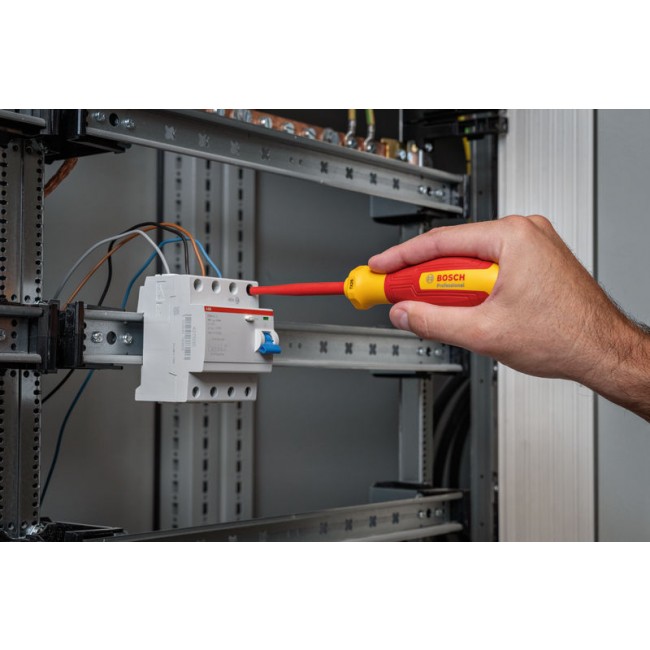 VDE_Handtools_TX_25_Application_011_T3.jpg BOSCH