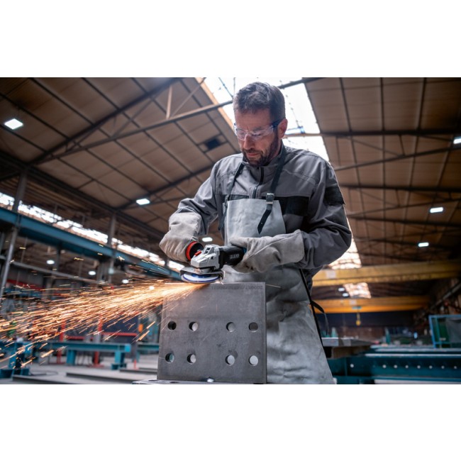 GWS_17-125_PSB_application_chamfer014 (11).jpg BOSCH