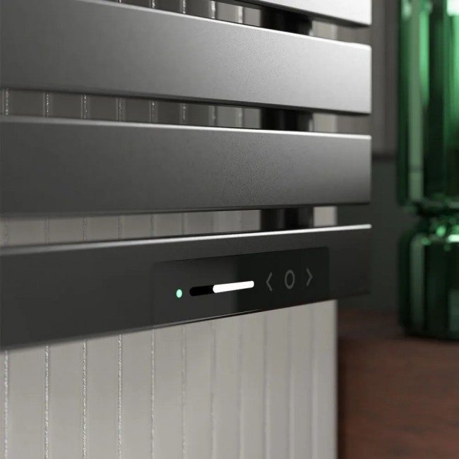 NEO-NEGRO-PANEL.jpg ROINTE