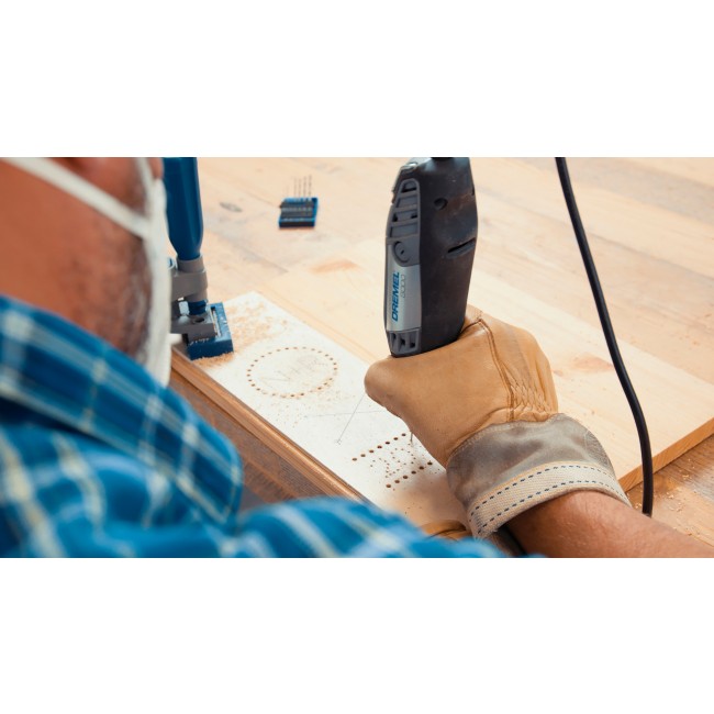 dremel-3000-drilling-wood-gift-box.jpeg DREMEL