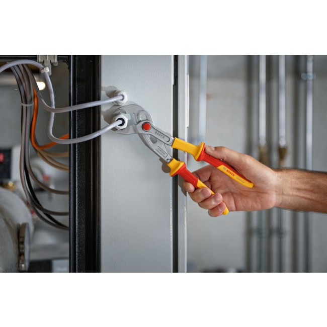VDE_Handtools_Water_Pump_Plier_Application_045_T4.jpg BOSCH