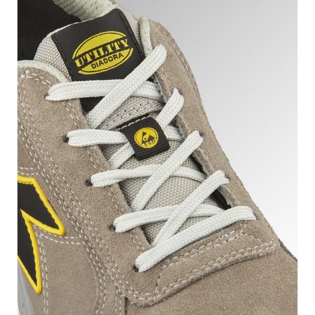 pm_11812_714_714669-x6p2nipyo2-whr.jpg Diadora Utility