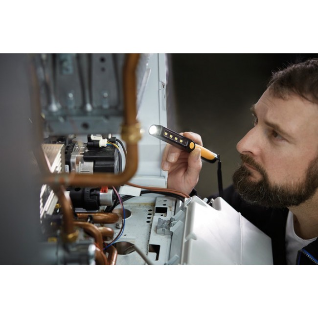 lampe_torche_4led_rechargeable_brennenstuhl_625654_bricozor_1.jpeg BRENNENSTUHL